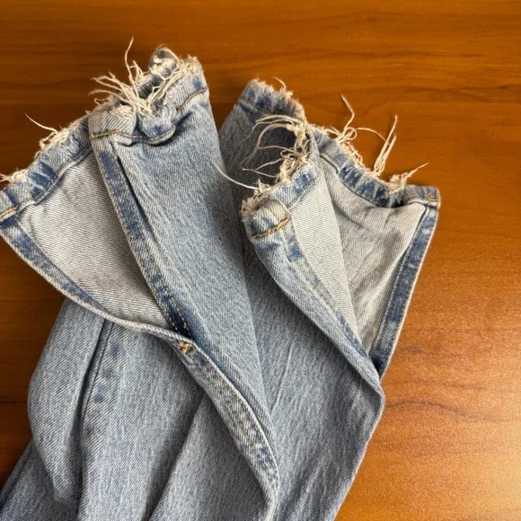 SALE ZARA High Waisted Light Wash Distressed Raw Hem Straight Leg Jeans W Size 2 - Picture 10 of 10